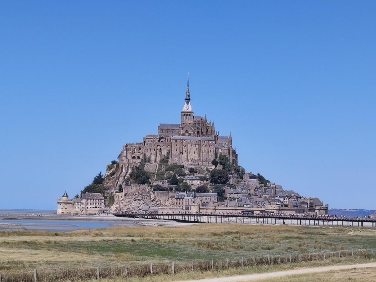 Le Viking Entre Mer Et Terre Vaux-sur-Aure Luaran gambar